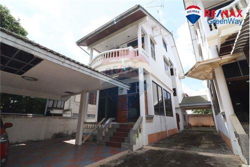 Bangkok Noi Condo single house for sale for rent secondhand